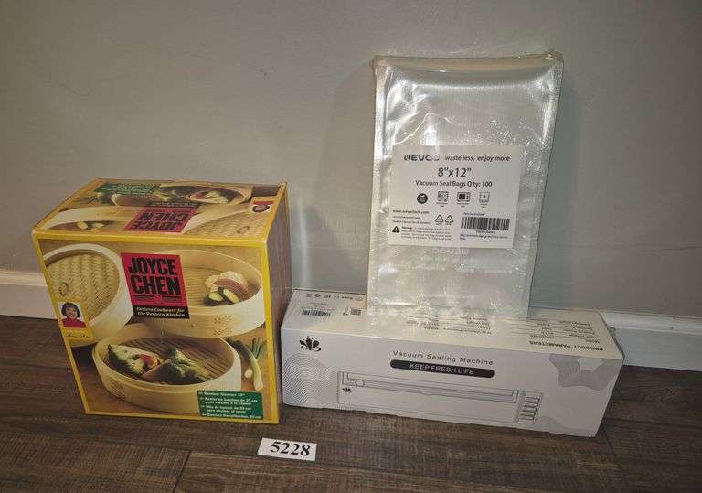 Vacuum sealing machine with bags, Joyce Chen bamboo cookware in box