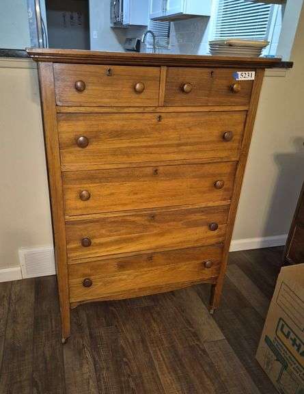 Antique chest of drawers