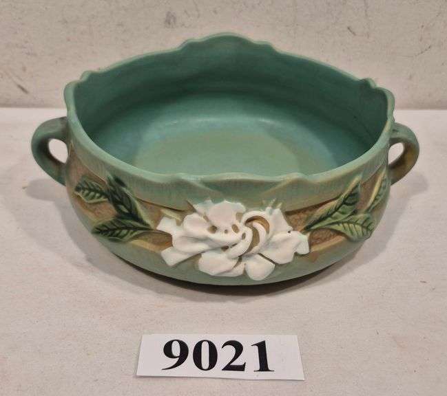 Roseville Pottery gardenia shallow bowl/planter