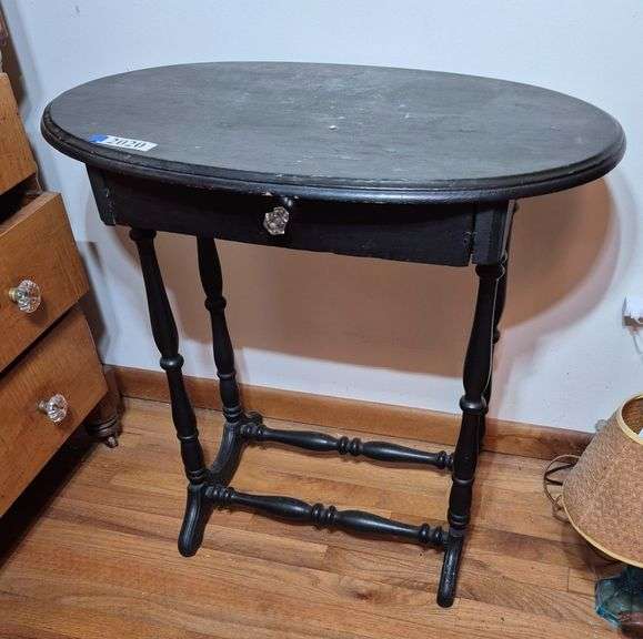 Painted antique oval top one drawer stand