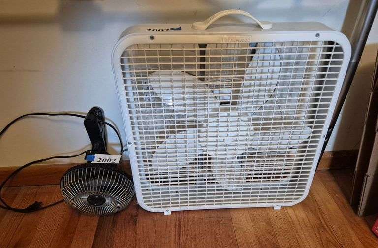 Box fan, small clip-on fan