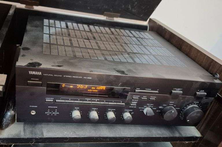 Yamaha receiver with remote