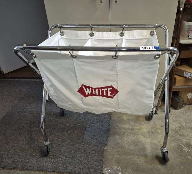 Folding laundry sorting cart