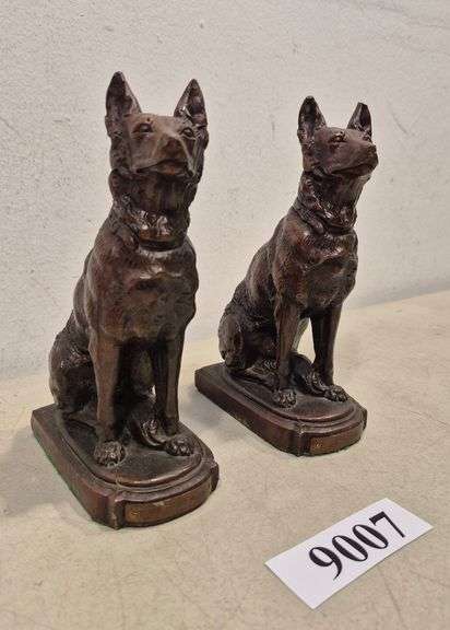 Pair of metal German Shepherd figurines/ bookends
