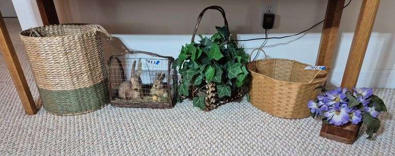 Baskets, decor