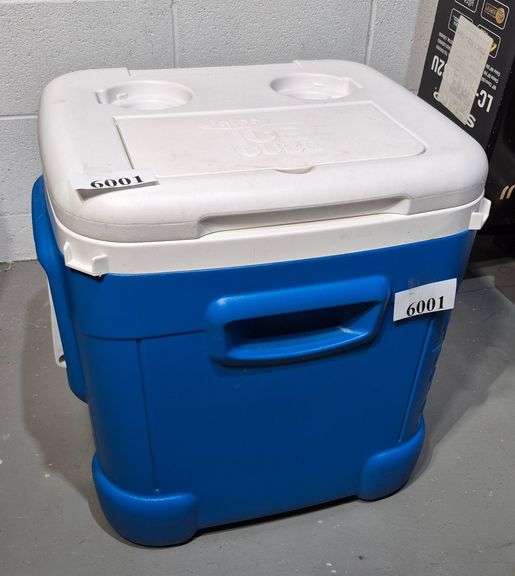 Igloo cooler