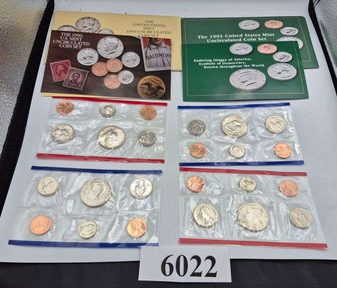 1990 and 1993 US Mint Uncirculated Coin Sets in envelopes