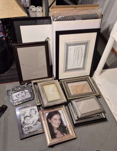 Picture /photo frames
