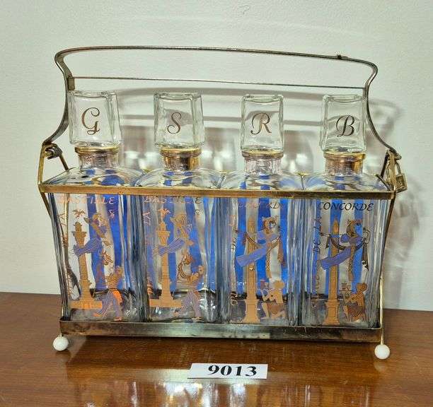 Locking mid-century glass liquor decanter set with key
