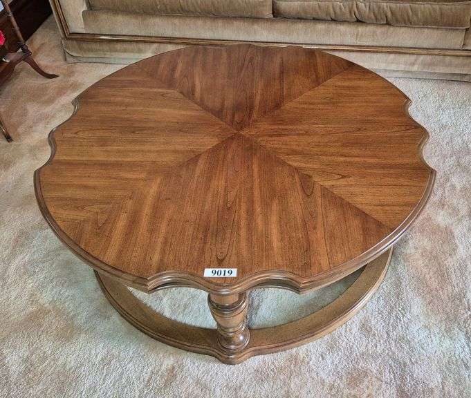 Large coffee / cocktail table