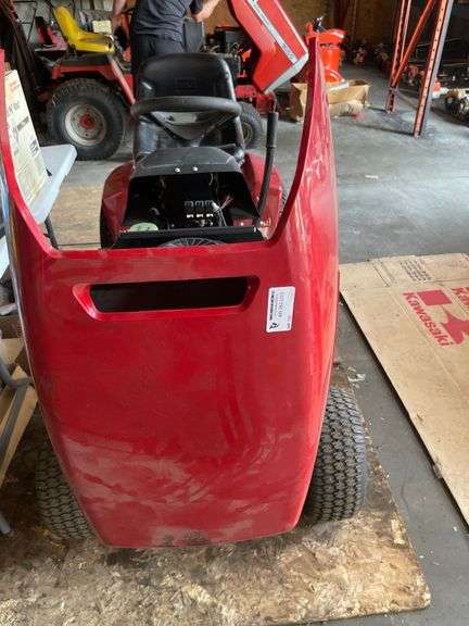 TORO WHEEL HORSE RIDE ON UNKNOWN COND