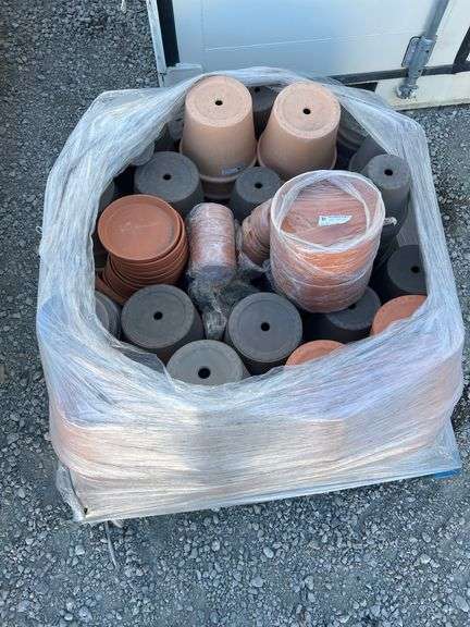PALLET OF CLAY POTS AND BASES