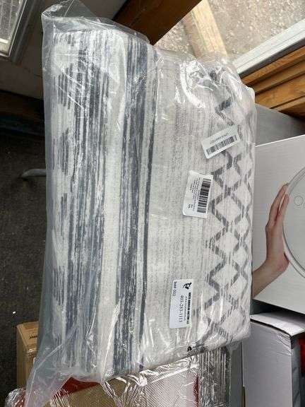 5 X 7 FT AREA RUG