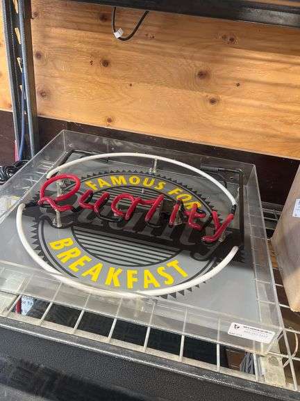 QUALITY LIGHT UP SIGN