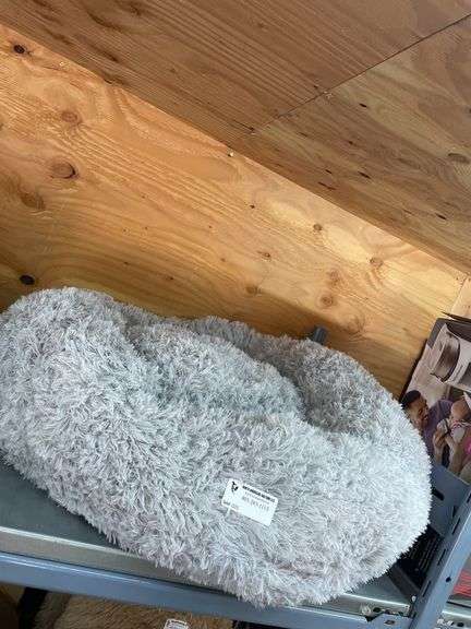 FUZZY PET BED