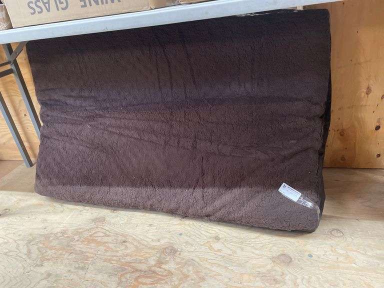 LARGE BROWN DOG BED