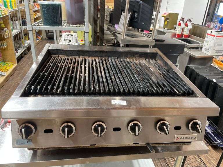 GARLAND COUNTERTOP RADIANT GAS CHARBROILER APPROX. 36X32''