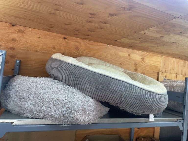 3PCS. ASSORT. DOG BEDS