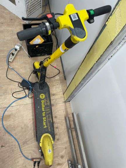 PUSH START ROLL SCOOTER W/CHARGER
