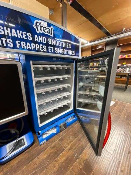 FREAL SHAKE AND SMOOTHIE MACHINE