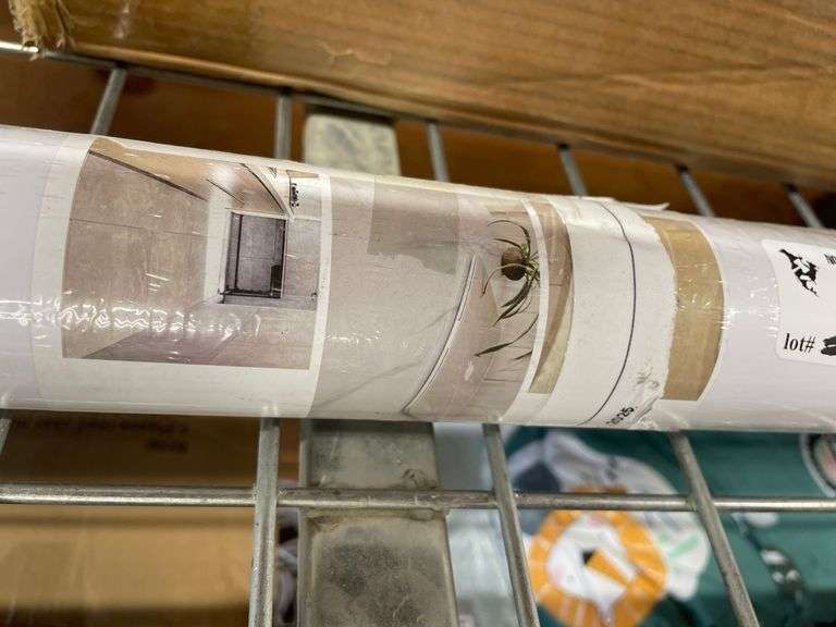 ROLL OF OF MULTI USE 'WALLPAPER'
