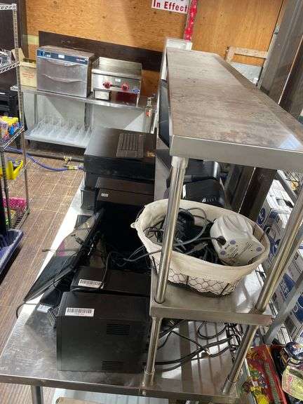 MULTI TIER S.S. EQUIPMENT TABLE ON WHEELS