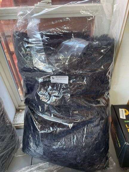 BLACK FUZZY SHAGGY AREA RUG