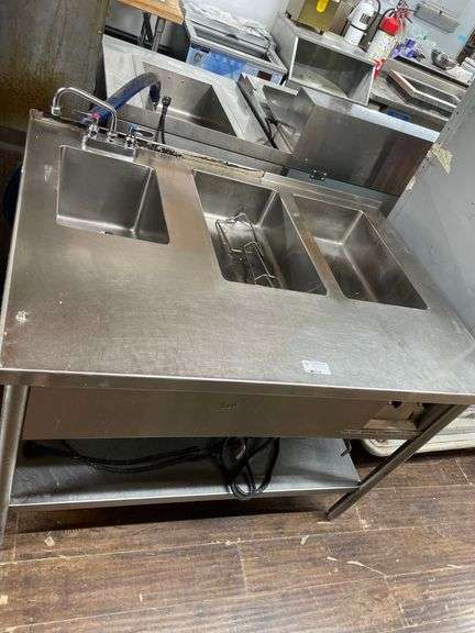 FOOD STEAM TABLE W/SINK S.S. APPROX. 4X3FT