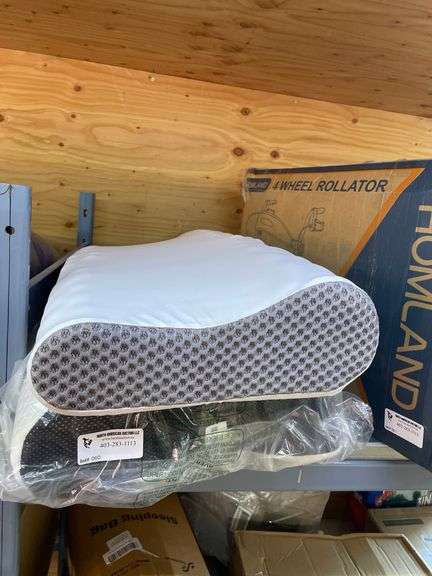 2PCK. PILLOWS
