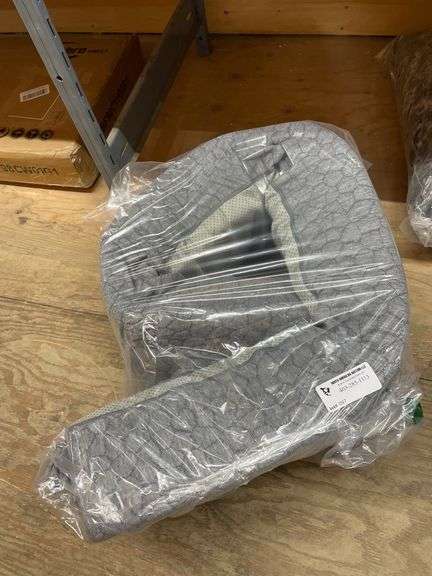 LONG WEDGE PILLOW