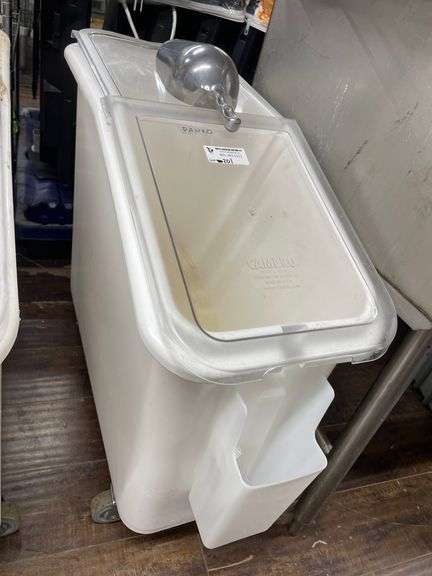 LARGE LOOSE INGREDIENT CONTAINERS ON WHEELS