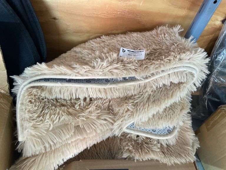 SOFT SHAGGY SMALL AREA RUG
