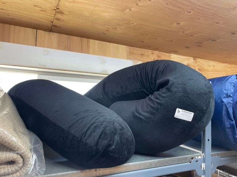 LARGE BODY PILLOW