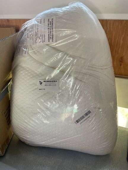 TEMPURPEDIC PILLOW