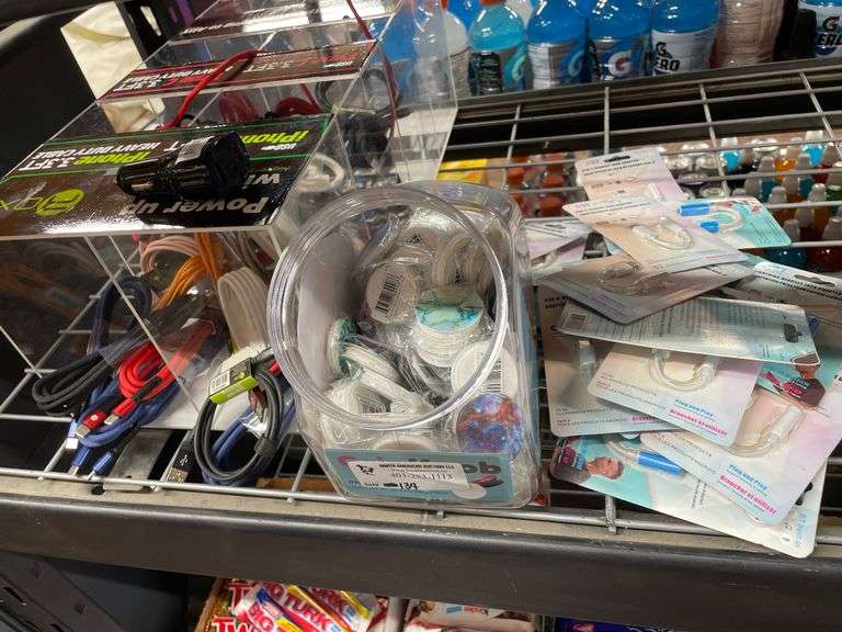 ASSORT.CHARGE CABLES, JACK ADAPTERS AND POP SOCKETS