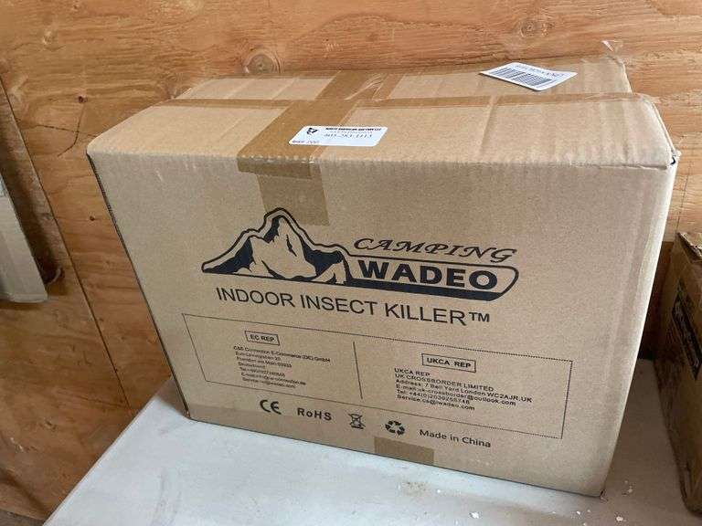 PAIR OF INDOOR INSECT KILLER