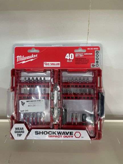 MILWAWKEE IMPACT DRIVER BIT SET