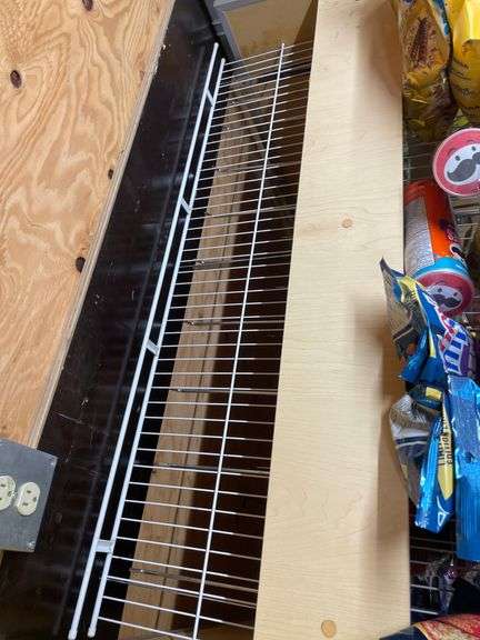 DISPLAY SHELF DOUBLE SIDED W/CONTENT ASSORT. SNACKS