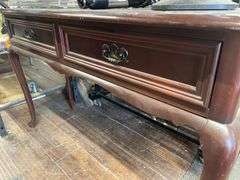 APPROX. 4FT WOODEN ACCENT TABLE