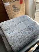 AREA RUG