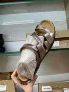CLARKS WOMENS SANDALS SIZE 9