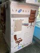 BLACK MESH ROLLING OFFICE CHAIR IN LAZBOY BOX