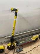PUSH START ROLL SCOOTER W/CHARGER