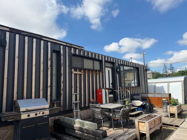 50FT CUSTOM SEA CONTAINER HOME HIGH BID SUBJECT TO CREDITOR APPROVAL