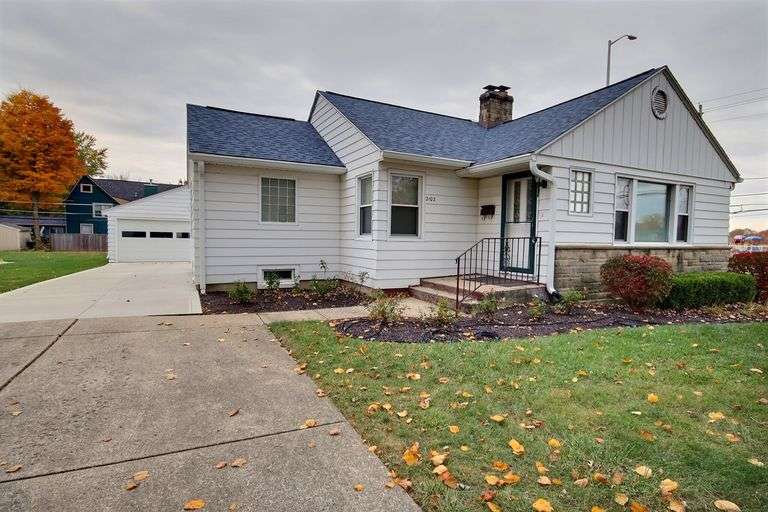2102 Springfield Ave., Fort Wayne, IN 46805 - Raftree
