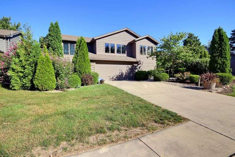 6716 W Canal Pointe Ln. Ness Bros Realtors & Auctioneers