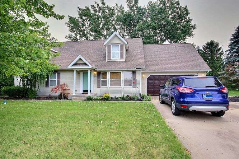 10914 Eagle Place, Syracuse, IN 46567