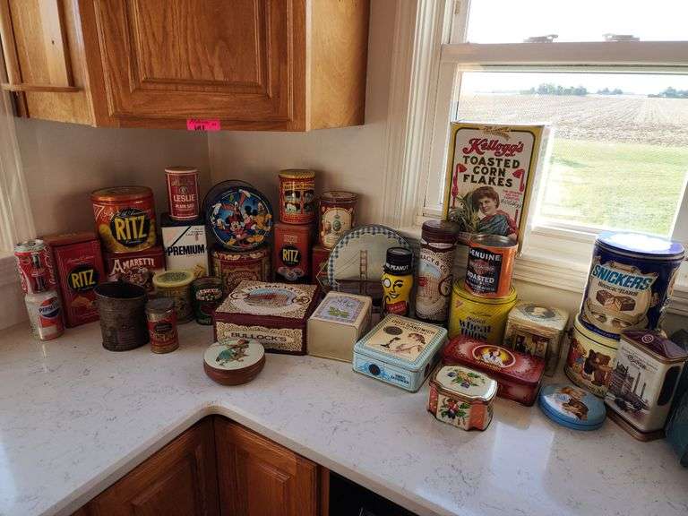 Vintage Tin Collection B. Kitchen