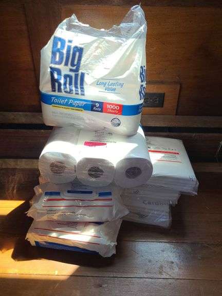 Toilet Paper, Cleansing Cloths and Underpads in Living Room
