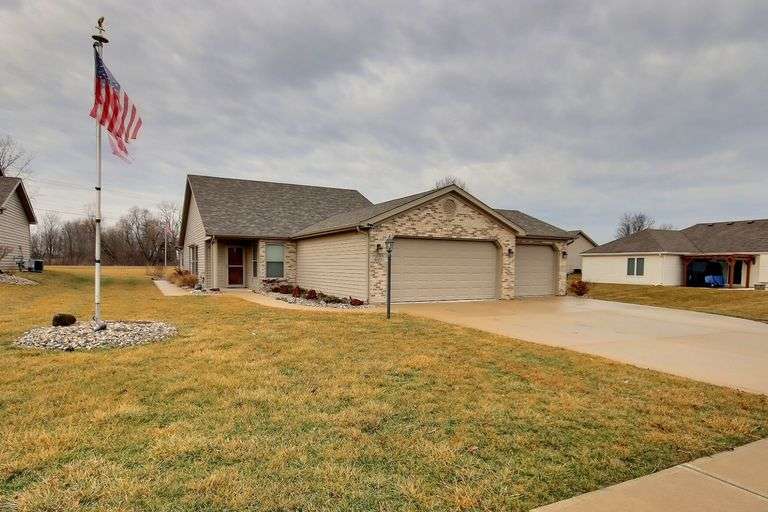 2203 Chandler Way, Auburn, IN 46706 - Ness Bros Realtors & Auctioneers